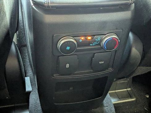 Used 2020 Ford Explorer XLT w/ Equipment Group 202A RWD image 17