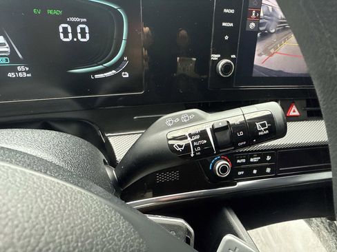 Used 2023 Kia Sportage LX image 30