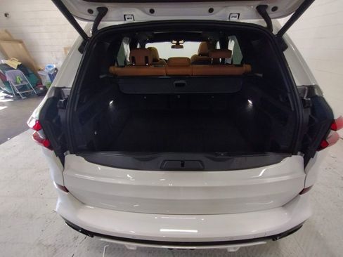 Used 2023 BMW X5 xDrive40i w/ M Sport Package AWD/4WD image 16
