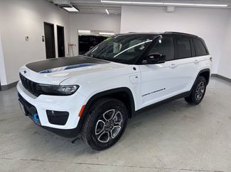 Used 2024 Jeep Grand Cherokee Trailhawk w/ Luxury Tech Group III video 4