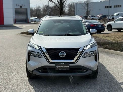Certified 2021 Nissan Rogue SL image 2