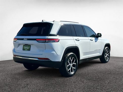 New 2025 Jeep Grand Cherokee Limited w/ Trailer Tow Package image 5