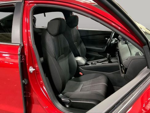 Used 2023 Honda Accord Sport image 9