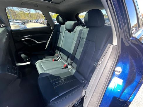 Used 2025 Audi Q5 Premium w/ Convenience Package AWD/4WD image 21