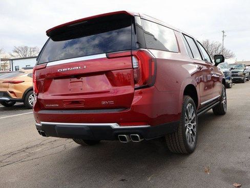 New 2026 GMC Yukon XL Denali w/ Sun & Power Step Package image 6