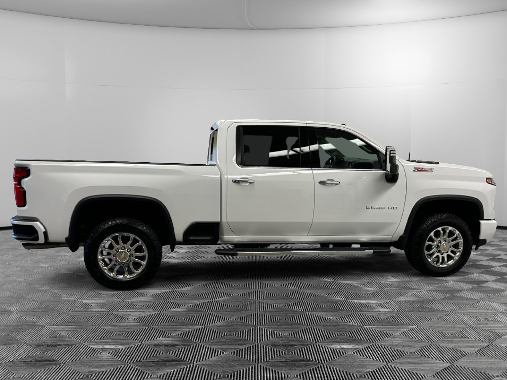 Used 2025 Chevrolet Silverado 2500 LTZ w/ Z71 Chrome Sport Edition AWD/4WD image 6
