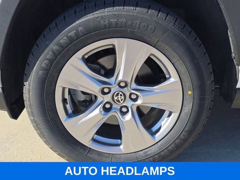Used 2023 Toyota RAV4 XLE w/ Convenience Package AWD/4WD image 10
