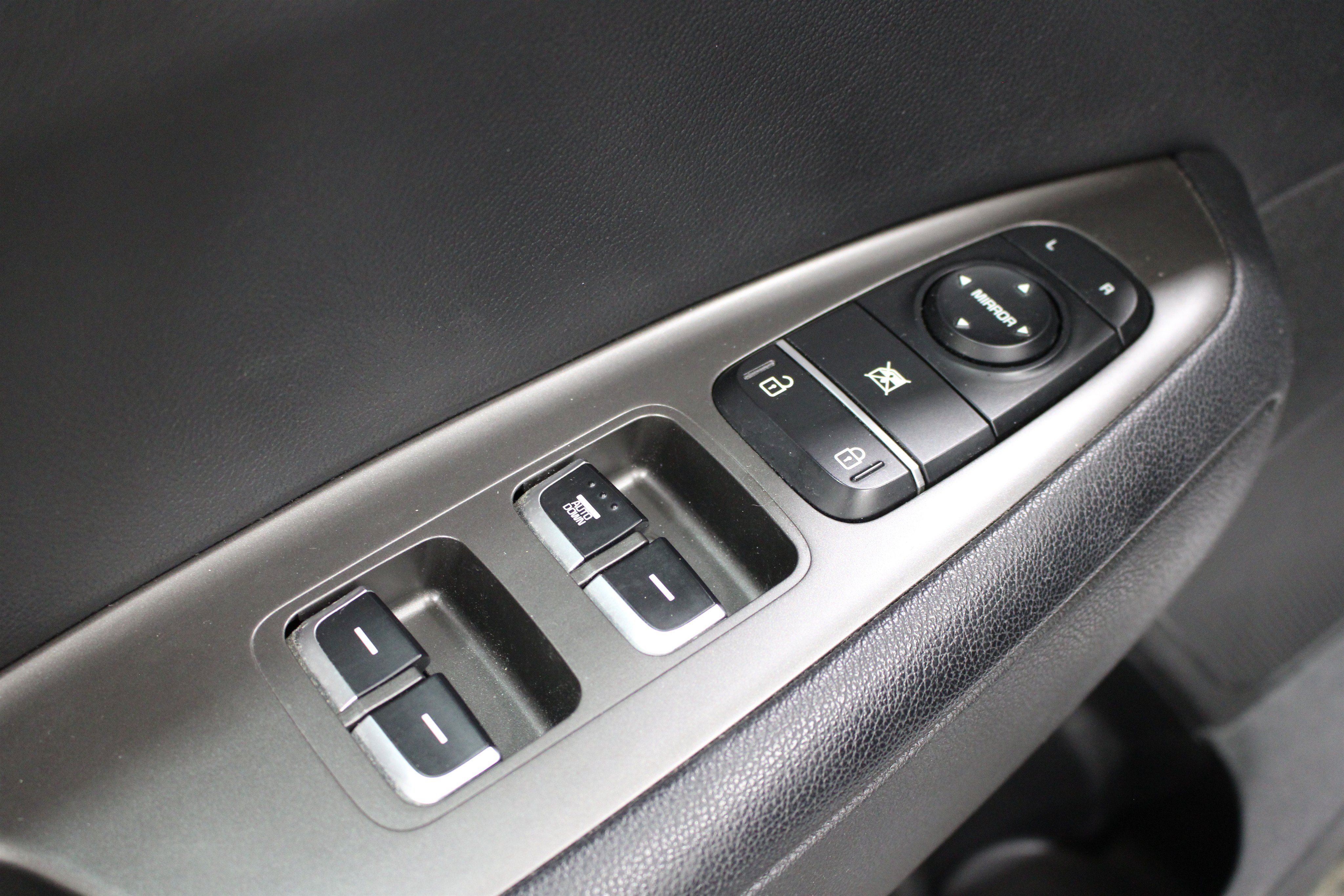 Used 2019 Kia Optima LX FWD image 7