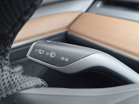 Used 2022 Tesla Model 3 Performance image 15