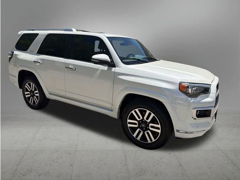Used 2022 Toyota 4Runner Limited AWD/4WD image 7