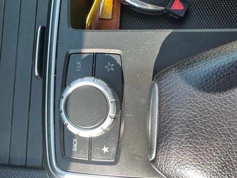 Used 2012 Mercedes-Benz ML 350 ML 350 AWD 4MATIC 4DR SUV image 31