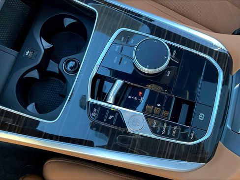 Used 2025 BMW X5 sDrive40i w/ Premium Package image 20