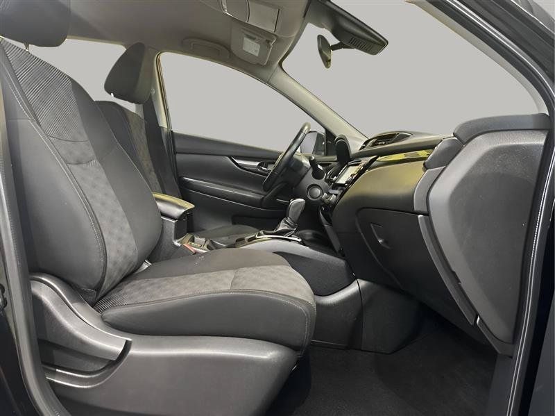 Used 2021 Nissan Rogue Sport SV AWD/4WD image 12