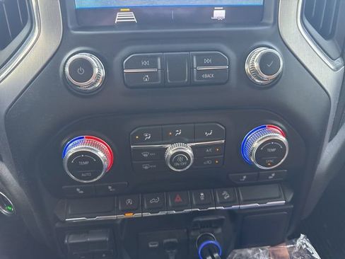 Used 2021 GMC Sierra 1500 Elevation image 16