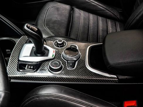 Used 2022 Alfa Romeo Stelvio Quadrifoglio w/ Active Assist Plus Package AWD/4WD image 20