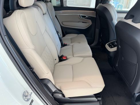 New 2026 Volvo XC90 B6 Plus w/ Protection Package Premier image 22