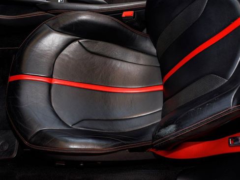 Used 2021 Ferrari F8 Spider RWD image 27