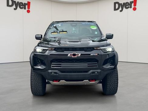 Used 2025 Chevrolet Colorado ZR2 w/ Technology Package AWD/4WD image 9