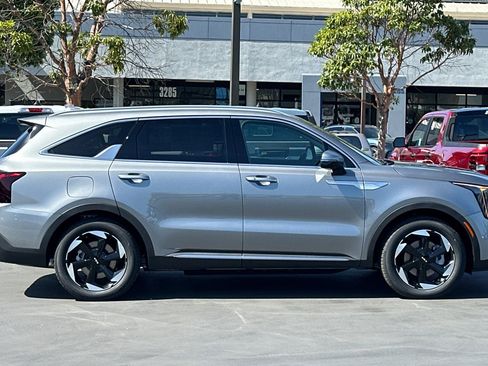 New 2026 Kia Sorento EX AWD/4WD image 3