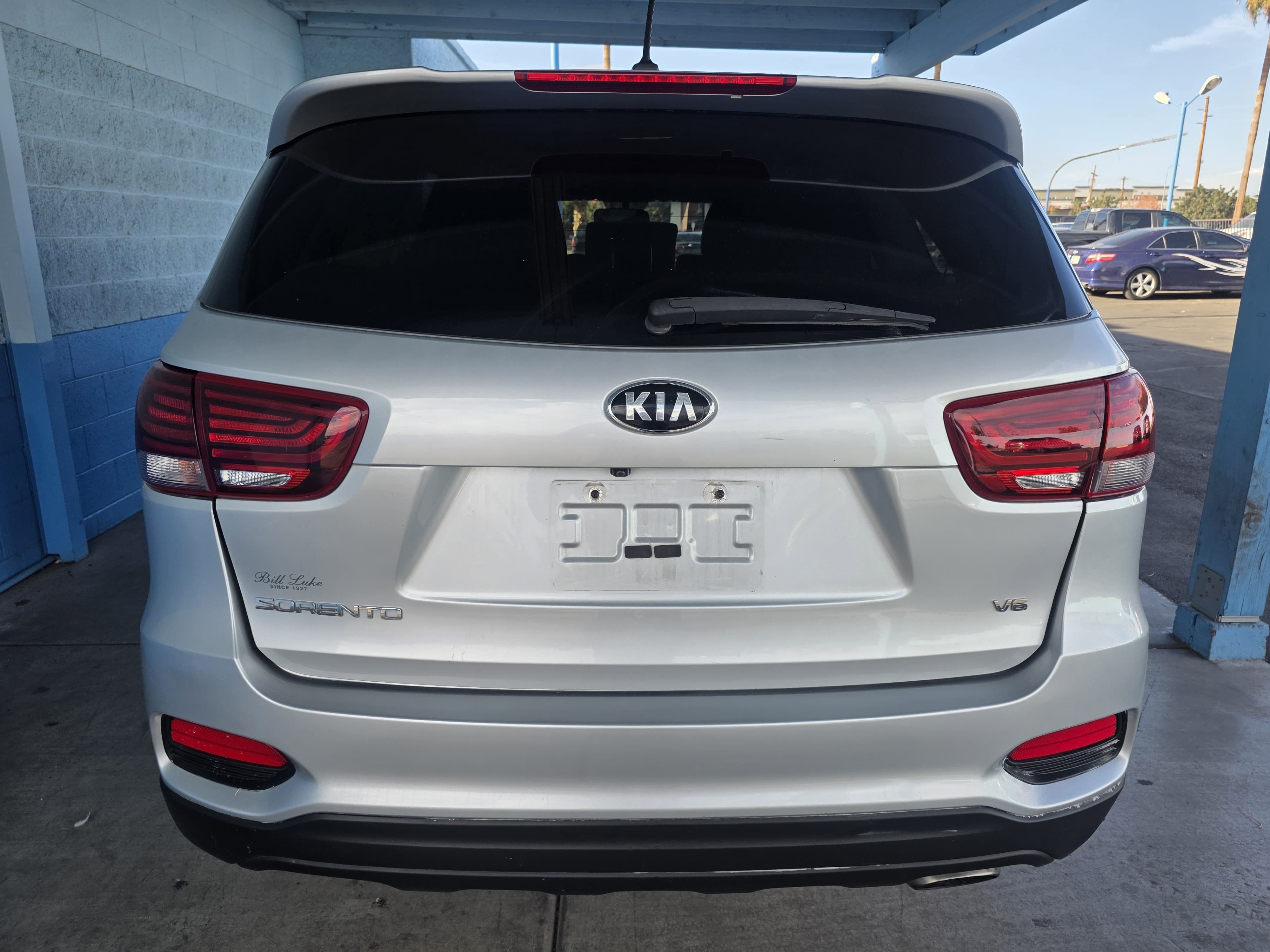 Used 2019 Kia Sorento FWD V6 image 4