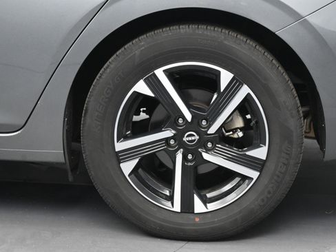 Certified 2024 Nissan Sentra SV image 17