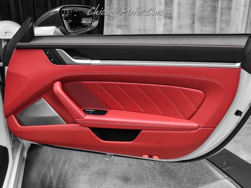 Used 2024 Porsche 911 Cabriolet image 38