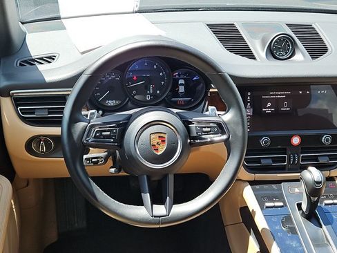 Certified 2023 Porsche Macan AWD/4WD image 29