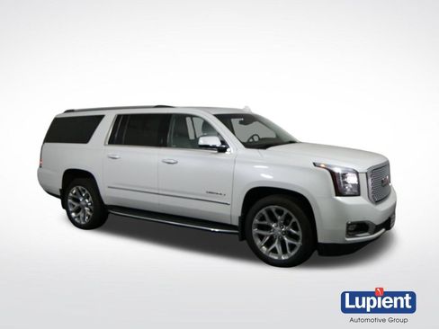 Used 2017 GMC Yukon XL Denali w/ Open Road Package AWD/4WD image 1