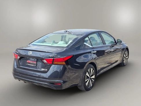 Used 2021 Nissan Altima 2.5 SV FWD image 5