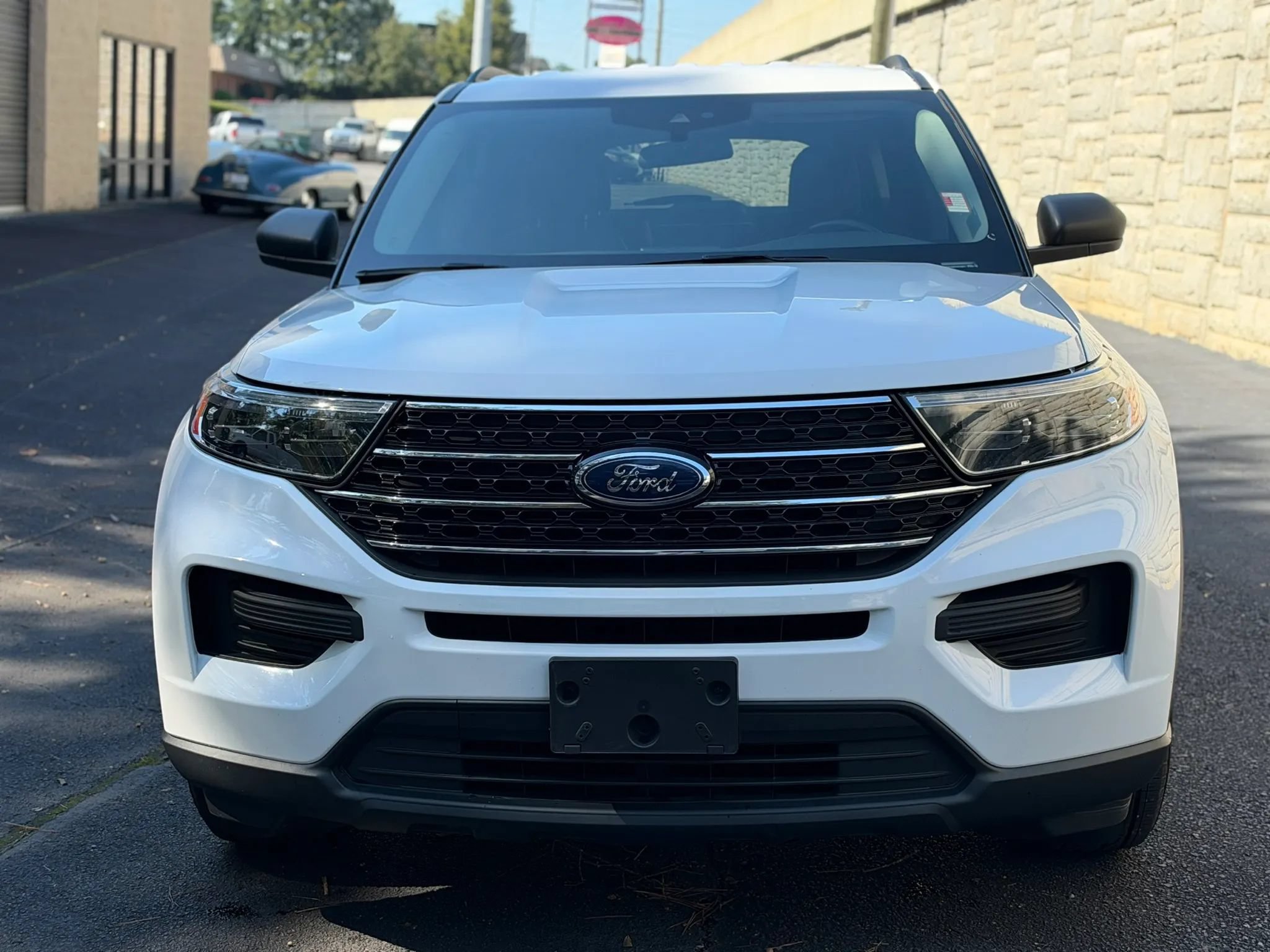 Used 2020 Ford Explorer XLT RWD image 4