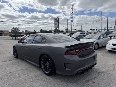 Used 2020 Dodge Charger Scat Pack image 4
