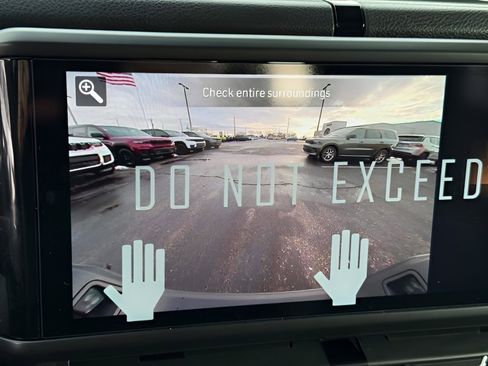 New 2026 Jeep Gladiator Sport image 25