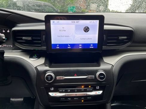 Used 2020 Ford Explorer XLT AWD/4WD image 15