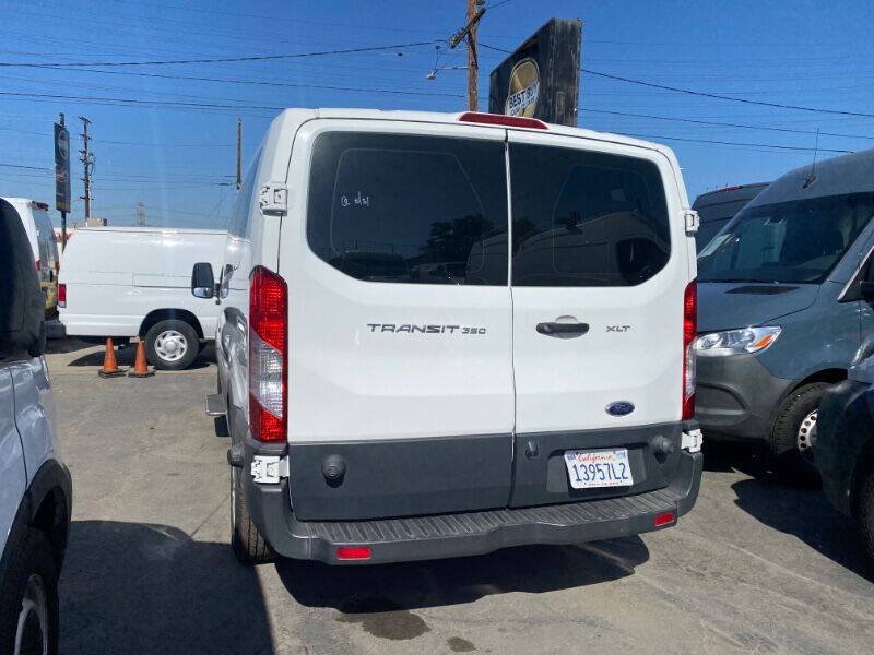 Used 2018 Ford Transit 350 XLT RWD image 4