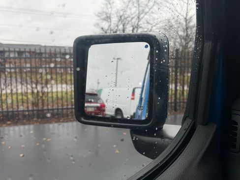 Used 2023 Jeep Gladiator Sport image 16