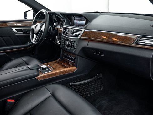 Used 2013 Mercedes-Benz E 350 4MATIC Sedan image 8