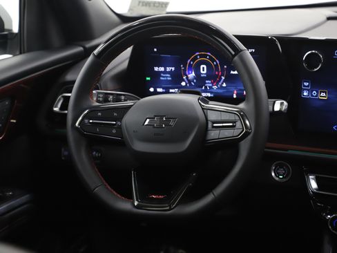Used 2024 Chevrolet Traverse RS AWD/4WD image 16