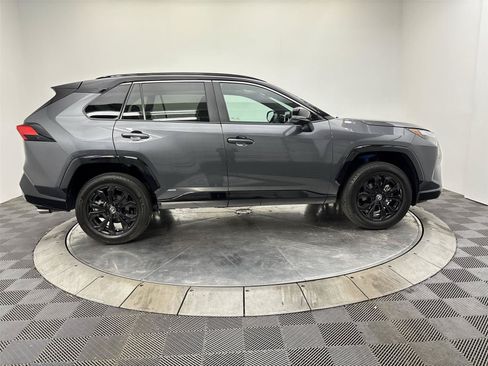 Used 2024 Toyota RAV4 XSE AWD/4WD image 17