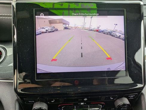 Used 2023 Jeep Grand Cherokee L Laredo image 17