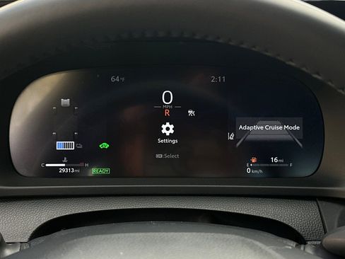 Used 2023 Toyota Crown XLE image 19