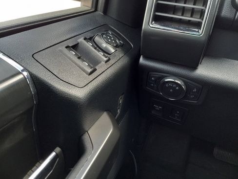 Used 2019 Ford F150 XLT w/ Equipment Group 302A Luxury image 19