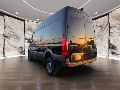 Used 2022 Mercedes-Benz Sprinter 2500 image 7