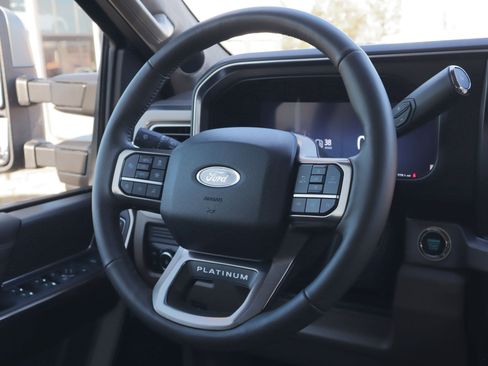 Used 2026 Ford F250 Platinum w/ Platinum Plus Package AWD/4WD image 18