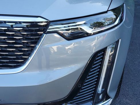 New 2025 Cadillac XT6 Luxury image 10