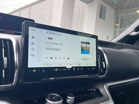 New 2025 Ford Expedition Max Platinum w/ Stealth Performance Package image 32