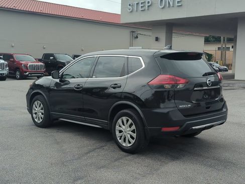 Used 2019 Nissan Rogue S FWD image 4
