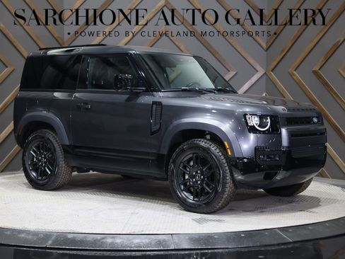 Used 2022 Land Rover Defender 90 X-Dynamic S image 32