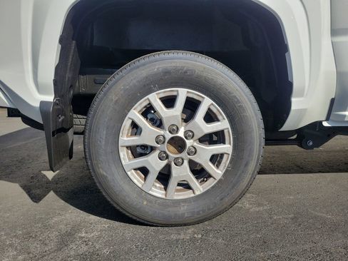 Used 2025 Toyota Tacoma SR5 image 5