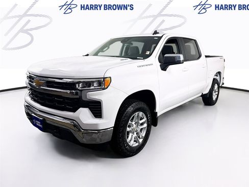 Used 2025 Chevrolet Silverado 1500 LT image 1