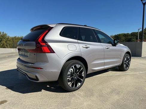 New 2026 Volvo XC60 B5 Plus w/ Protection Package Premier image 7